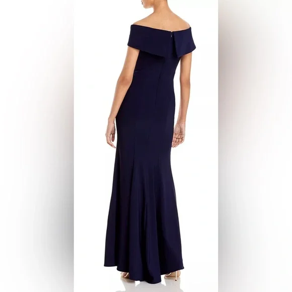 💙 NWT! Navy Off The Shoulder Slit Gown - Picture 4 of 12